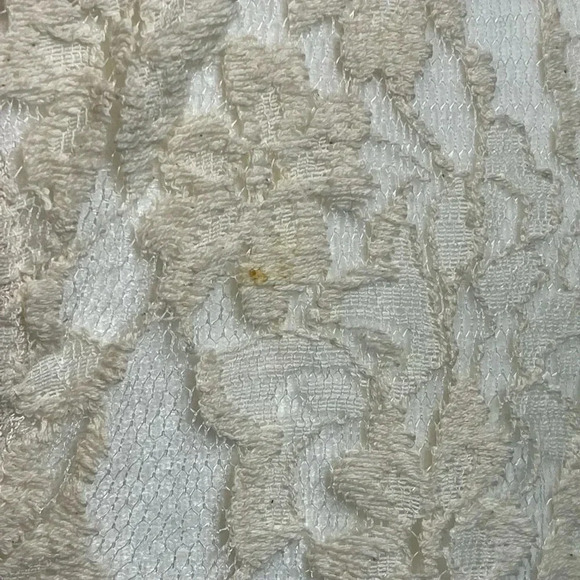 Umgee Womens Beige top with Ivory colored lace design on shoulders and sleeves. - Picture 7 of 11